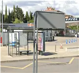 Pack de marquesinas junto al Hospital San Jorge y Avenida Martínez de Velasco